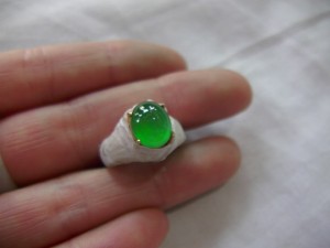 ろうかん翡翠ルース