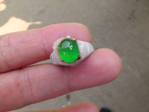 ろうかん翡翠ルース