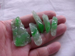 翡翠カービング