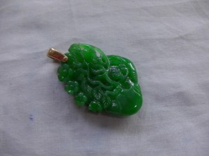 翡翠カービング