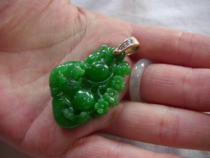 翡翠カービング