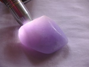ラベンダー翡翠原石