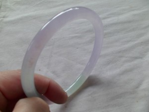 氷翡翠バングル