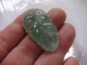 翡翠カービング