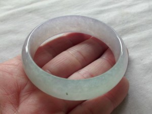 氷翡翠バングル