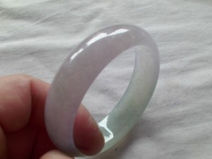 氷翡翠バングル