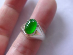 ろうかん翡翠ルース