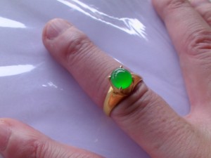 ろうかん翡翠ルース