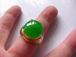 ろうかん翡翠ルース