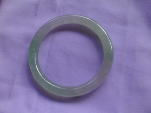 氷翡翠バングル