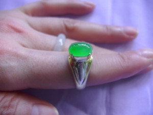 ろうかん翡翠ルース