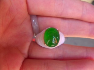 ろうかん翡翠ルース