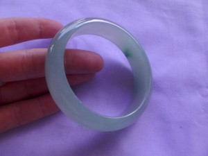 氷翡翠バングル