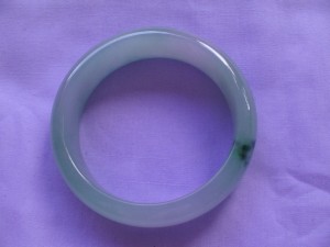 氷翡翠バングル