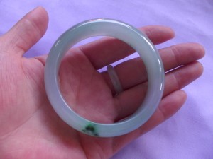 氷翡翠バングル