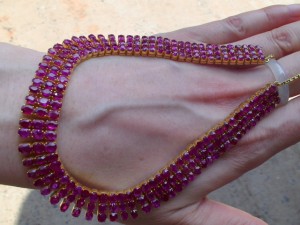 非加熱ルビーネックレス