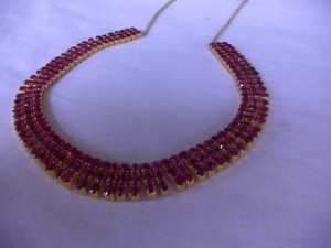 非加熱ルビーネックレス