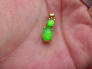 ろうかん翡翠ルース