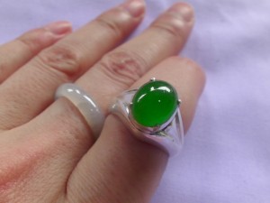 ろうかん翡翠ルース