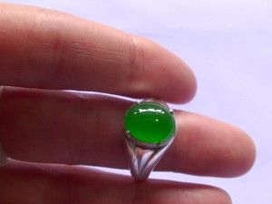 ろうかん翡翠ルース