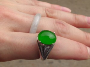 ろうかん翡翠ルース