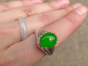 ろうかん翡翠ルース