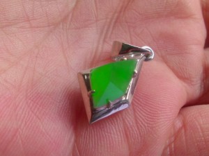 ろうかん翡翠ルース