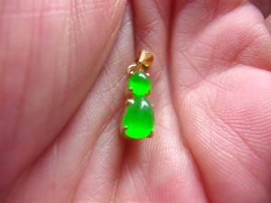 ろうかん翡翠ルース