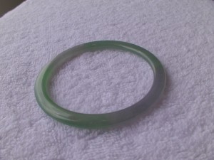 氷翡翠バングル
