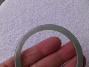 氷翡翠バングル