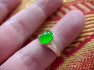 ろうかん翡翠ルース