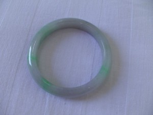 翡翠バングル