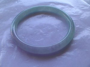 翡翠バングル