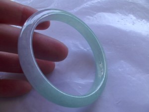 翡翠バングル