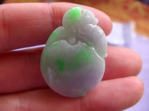 翡翠カービング