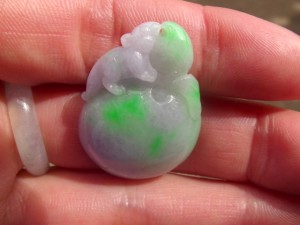 翡翠カービング