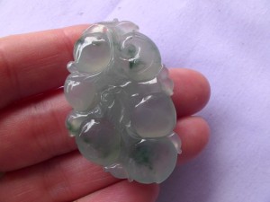 夏はやっぱり、かき………..氷翡翠カービングの季節ですね。