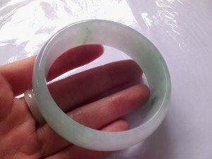 翡翠バングル