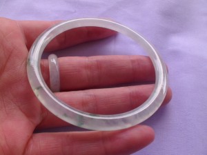 氷翡翠バングル