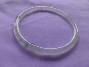 氷翡翠バングル