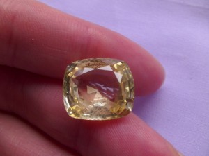 非加熱イエローサファイア