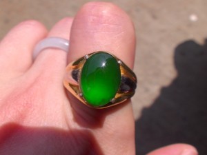 ろうかん翡翠ルース