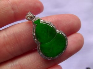 翡翠カービング