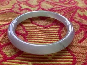 ラベンダー翡翠バングル