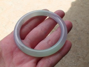 ラベンダー翡翠バングル