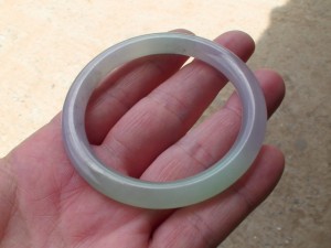 ラベンダー翡翠バングル