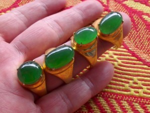 ろうかん翡翠ルース