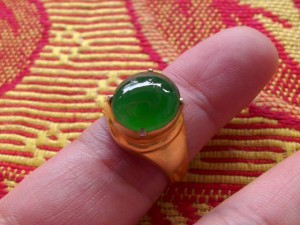 ろうかん翡翠ルース