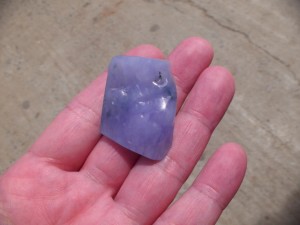 ラベンダー翡翠原石