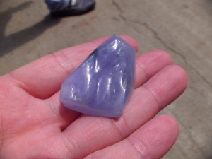 ラベンダー翡翠原石